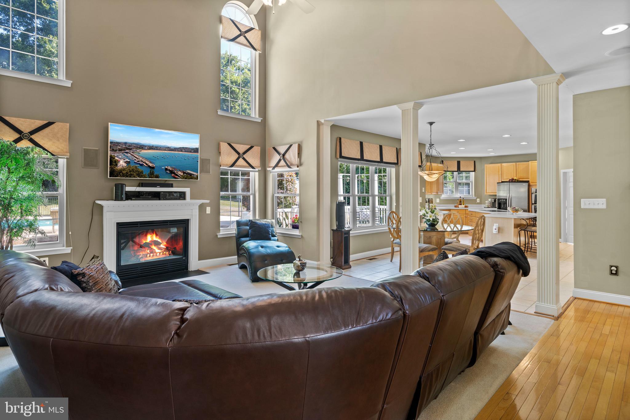12525 PERRYWOOD LANE