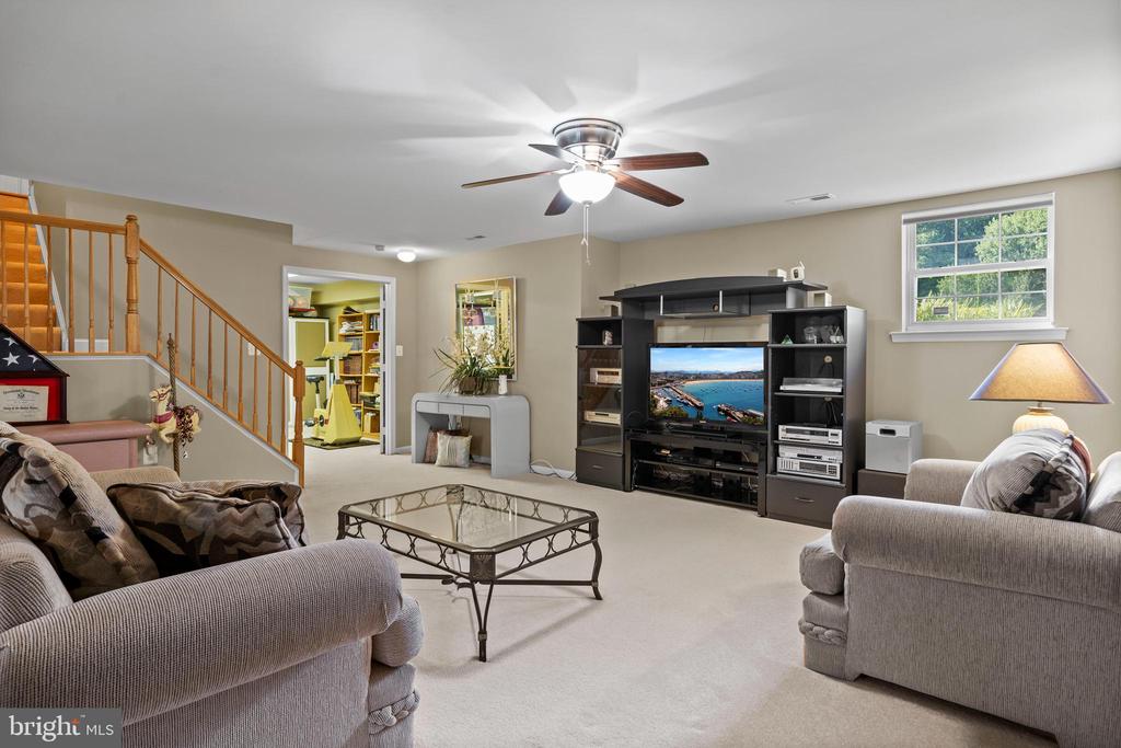 12525 PERRYWOOD LANE