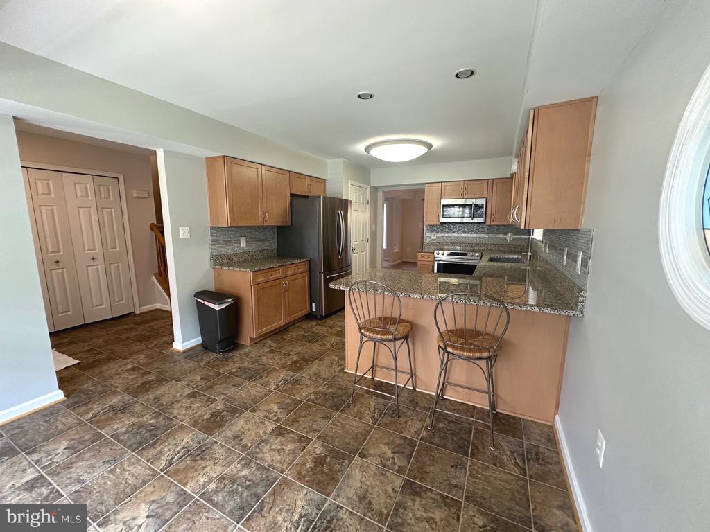 444 LAKE DRIVE