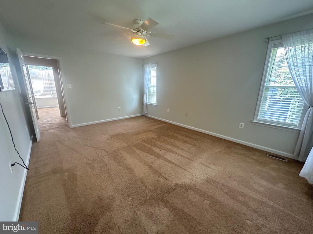 444 LAKE DRIVE
