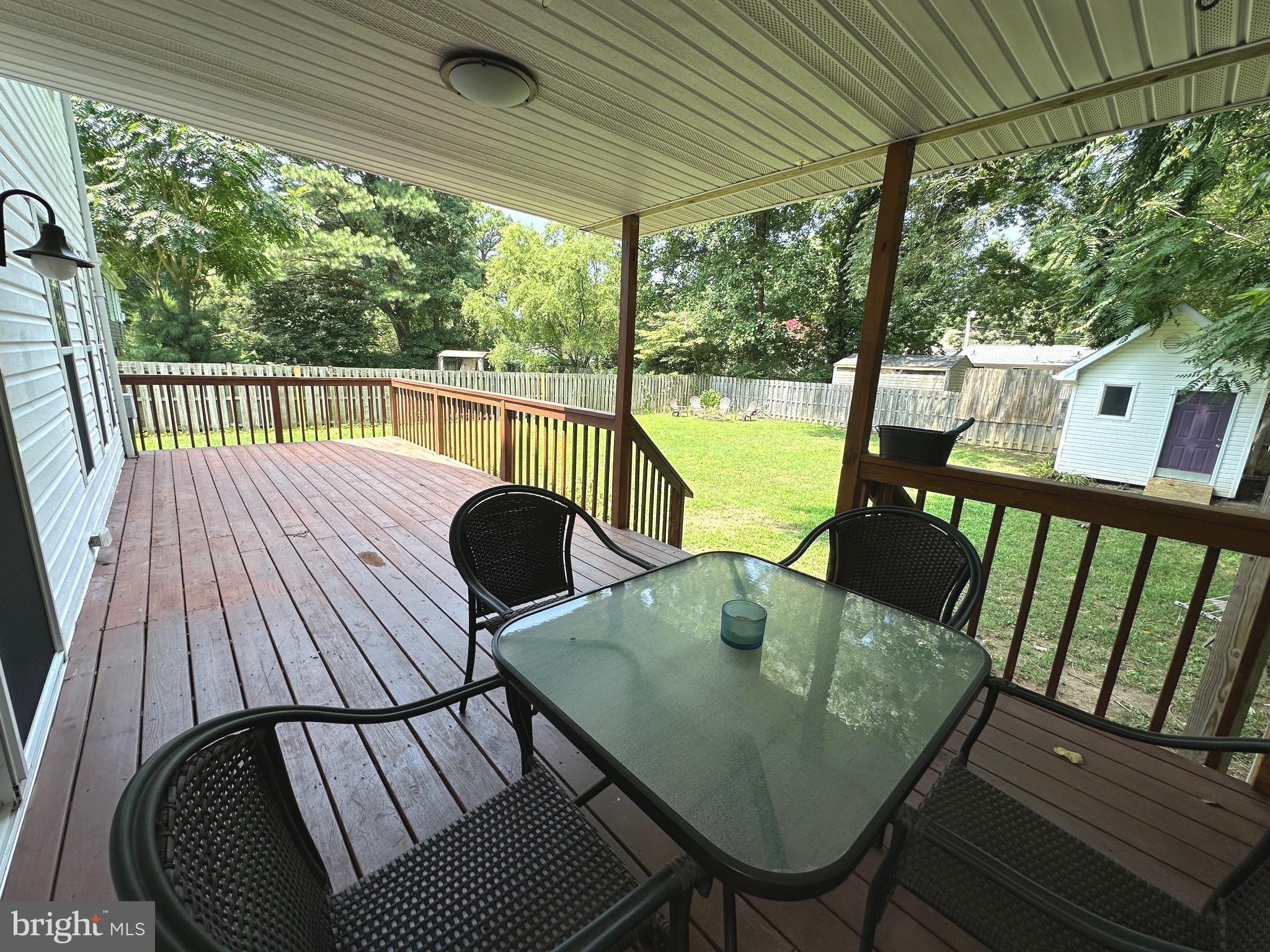 444 LAKE DRIVE