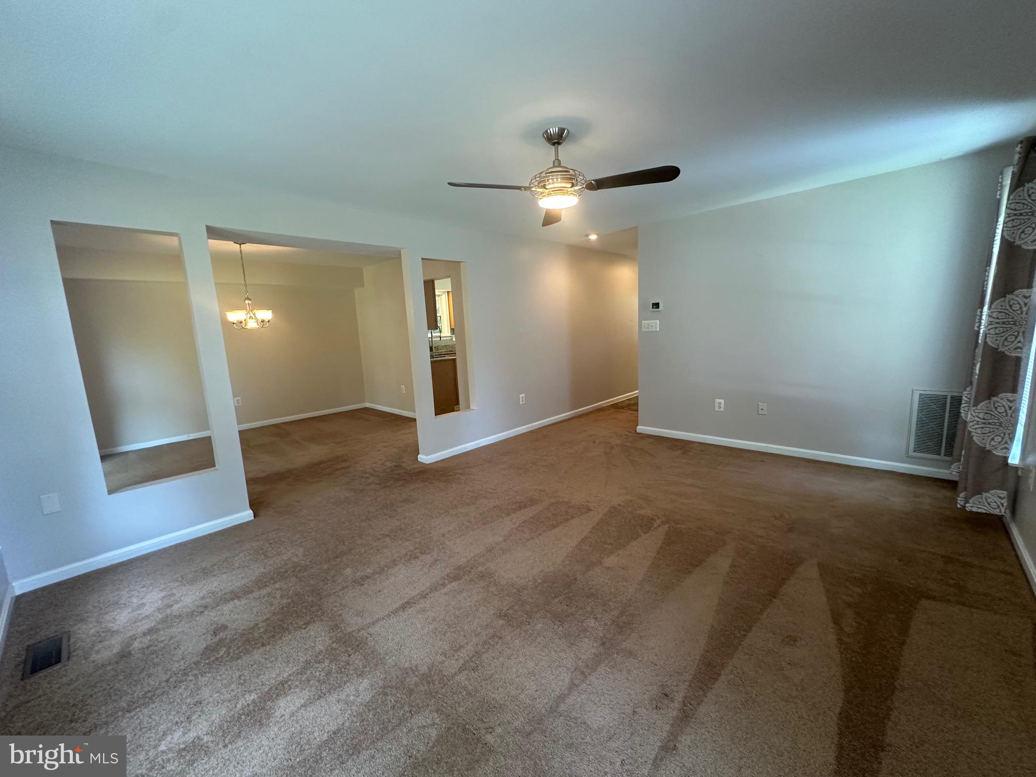 444 LAKE DRIVE
