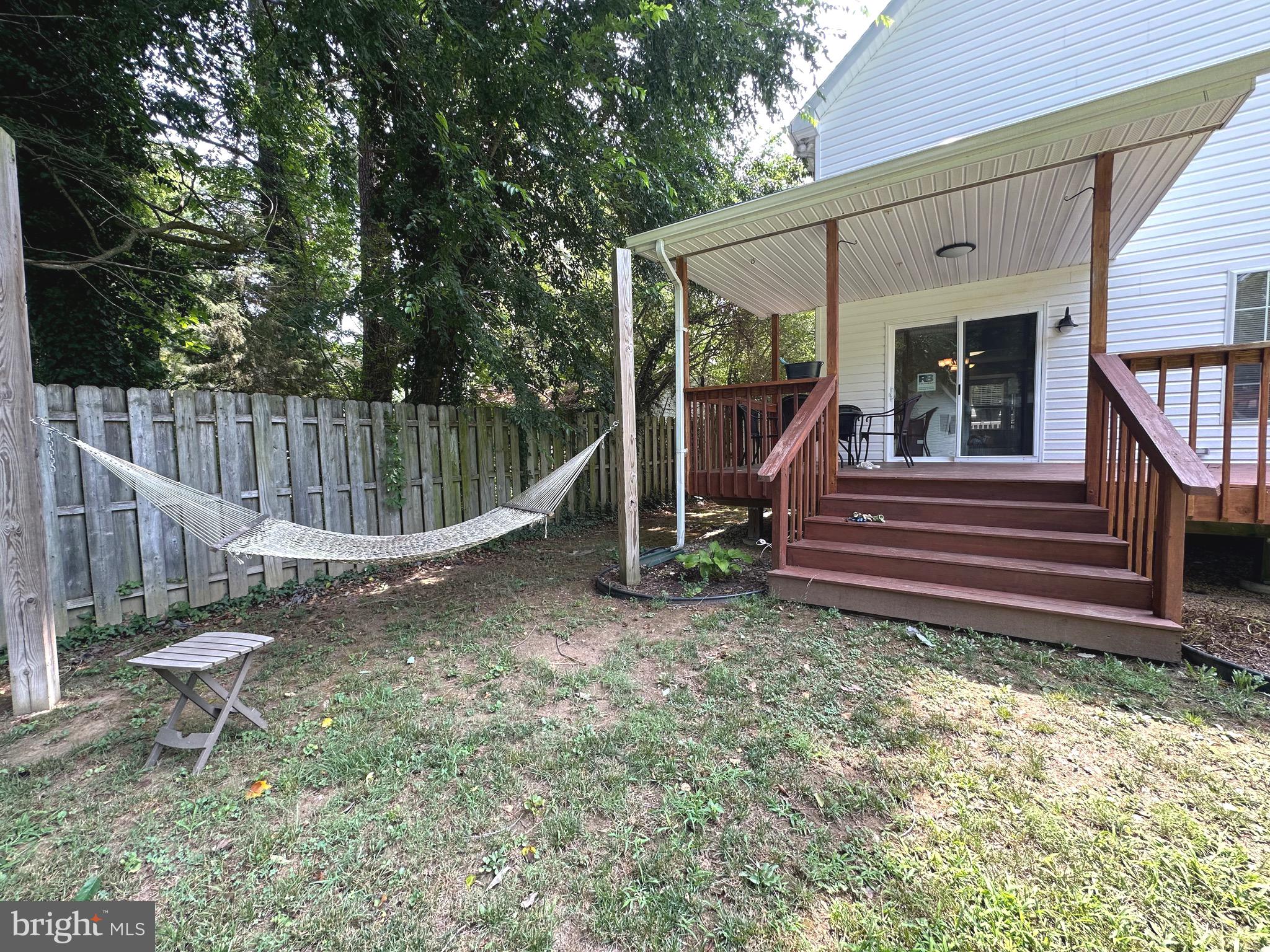 444 LAKE DRIVE