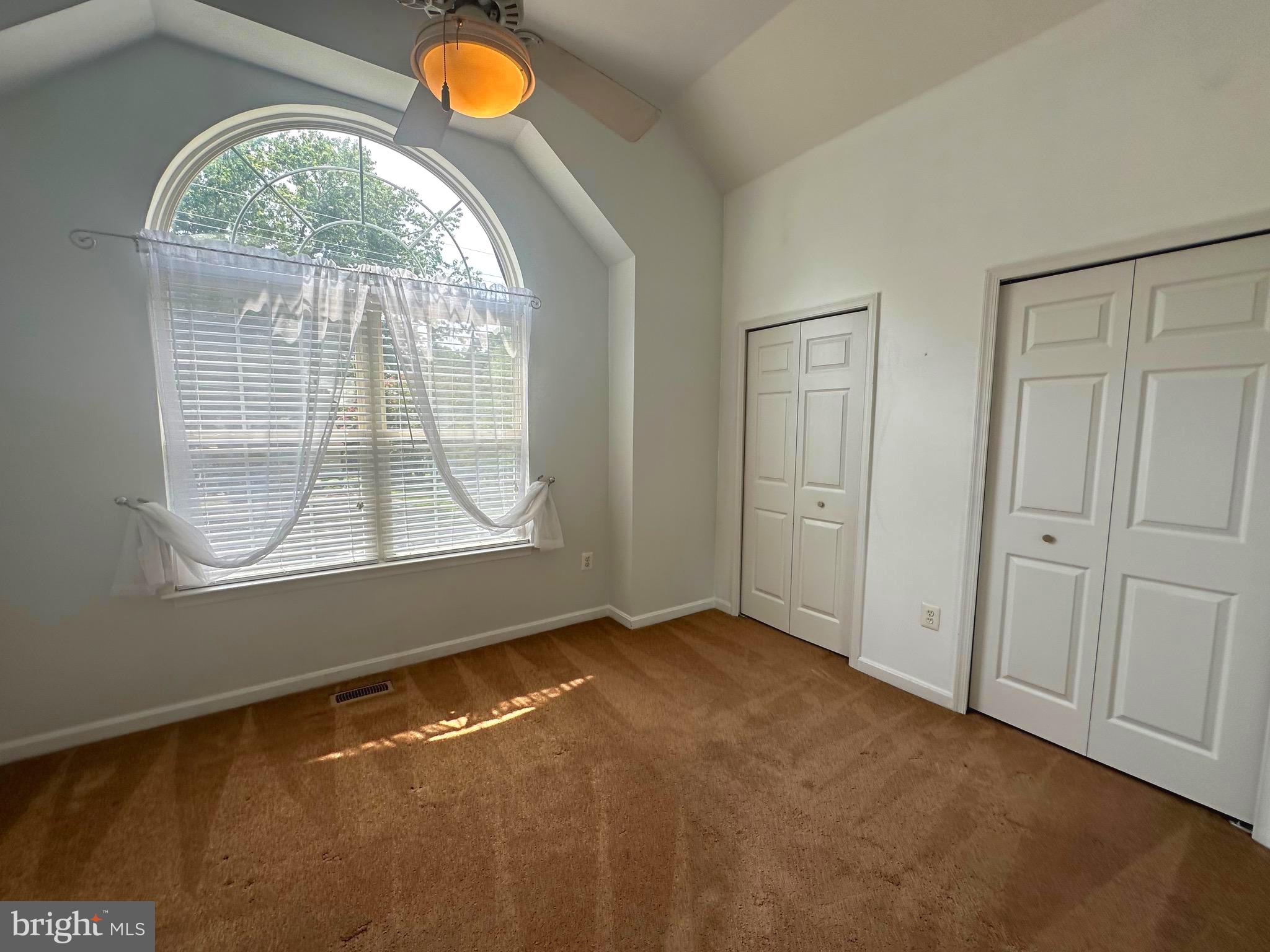 444 LAKE DRIVE