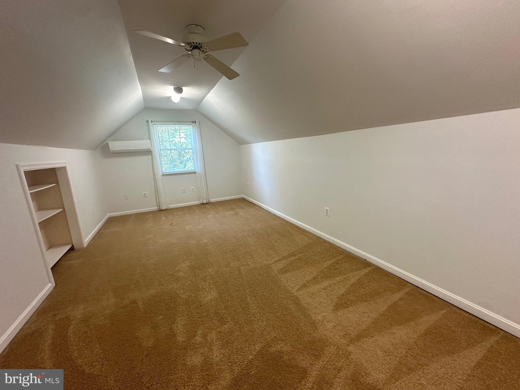 444 LAKE DRIVE