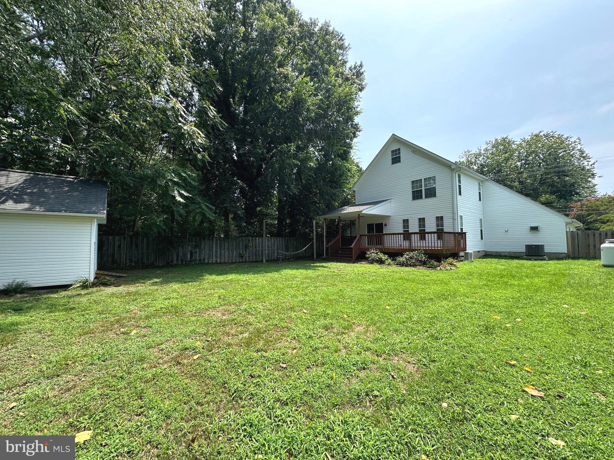 444 LAKE DRIVE