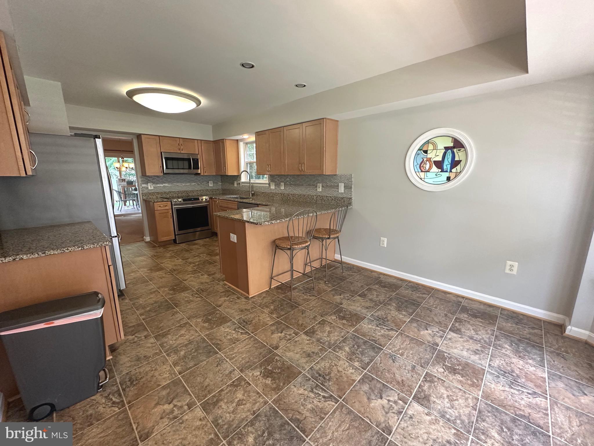 444 LAKE DRIVE