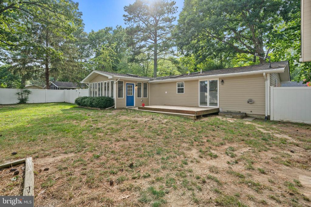 12820 LAKE VIEW DRIVE
