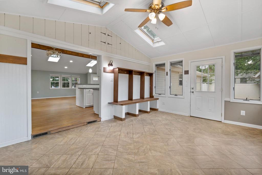 12820 LAKE VIEW DRIVE