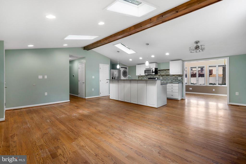 12820 LAKE VIEW DRIVE