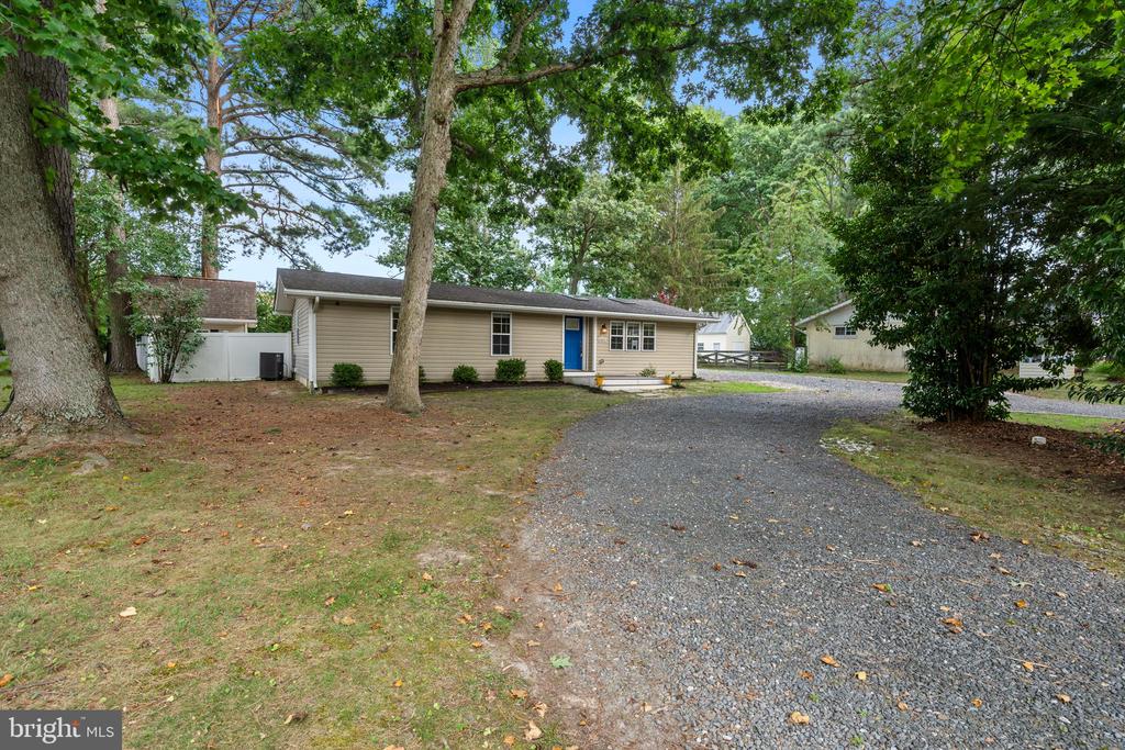 12820 LAKE VIEW DRIVE
