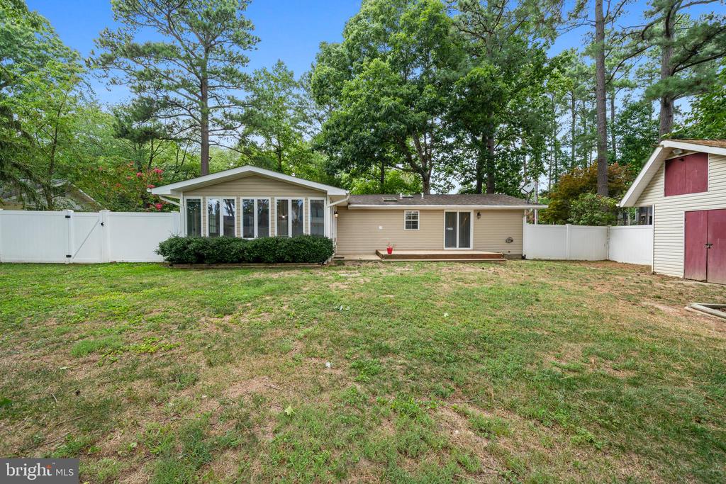 12820 LAKE VIEW DRIVE