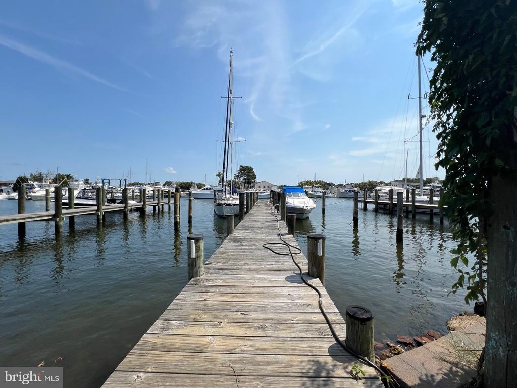 14532 SOLOMONS ISLAND ROAD S