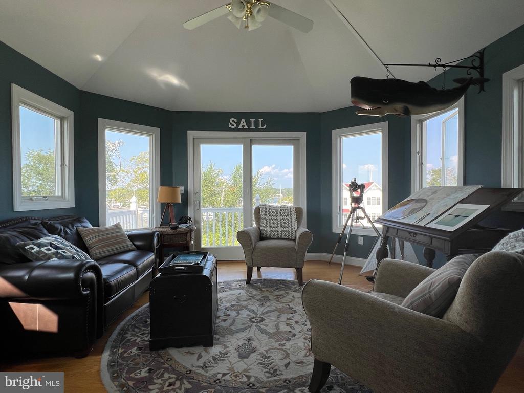 14532 SOLOMONS ISLAND ROAD S