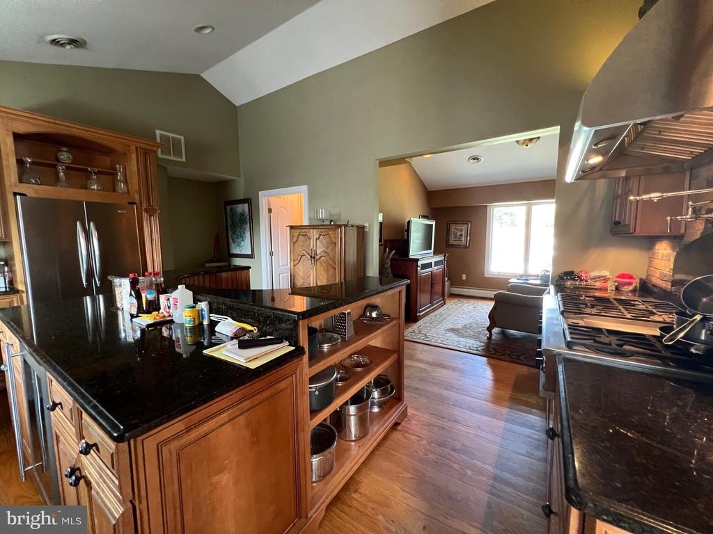 14532 SOLOMONS ISLAND ROAD S