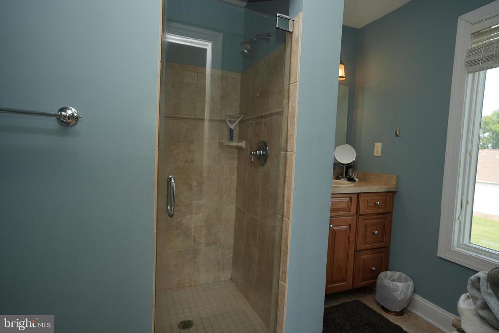 14532 SOLOMONS ISLAND ROAD S