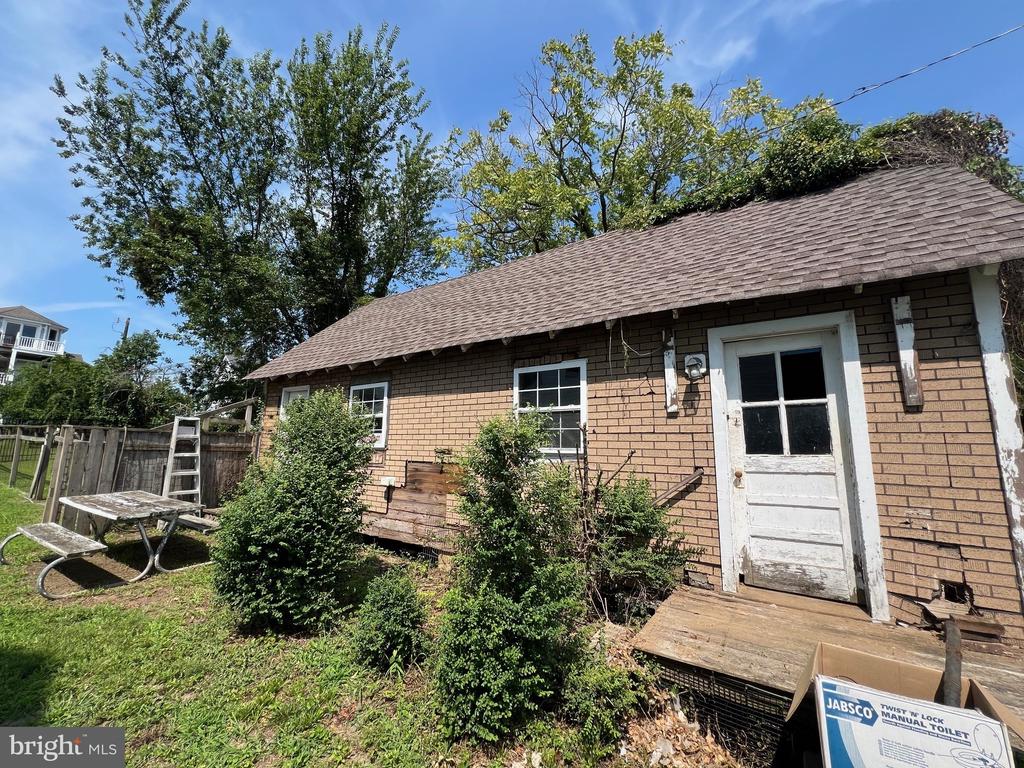 14532 SOLOMONS ISLAND ROAD S