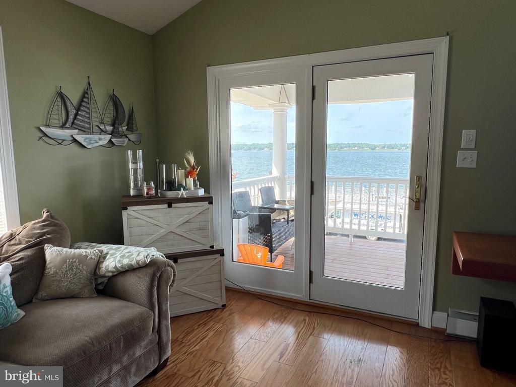 14532 SOLOMONS ISLAND ROAD S