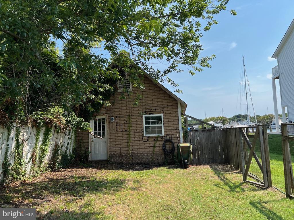 14532 SOLOMONS ISLAND ROAD S