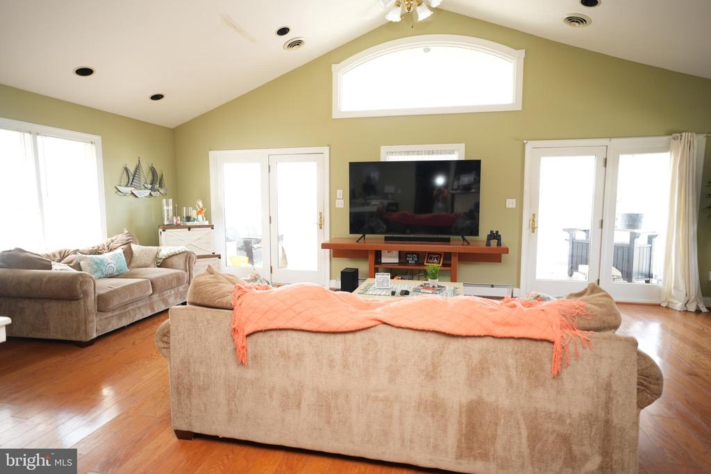 14532 SOLOMONS ISLAND ROAD S