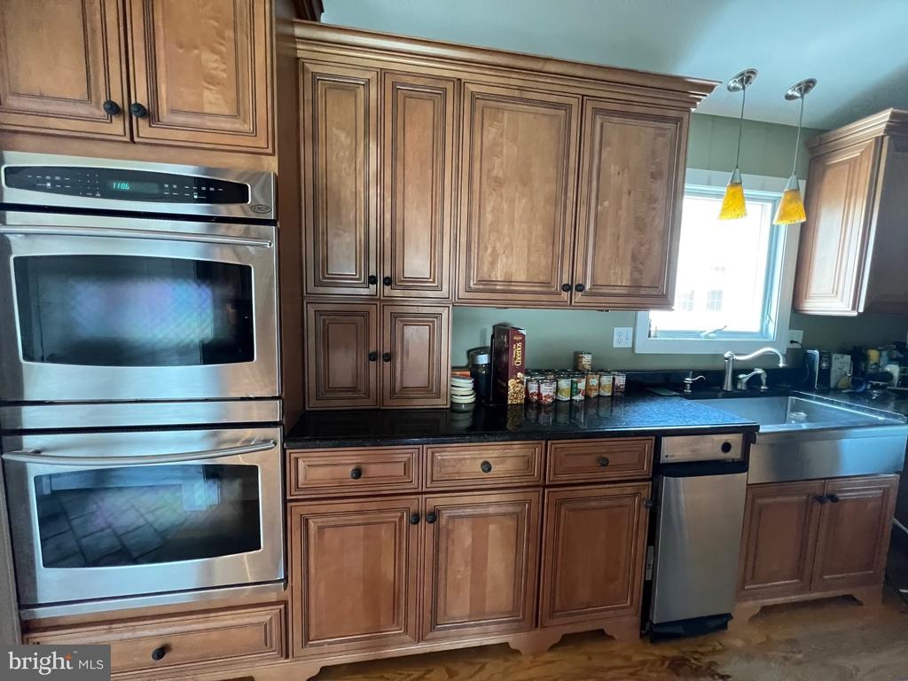 14532 SOLOMONS ISLAND ROAD S