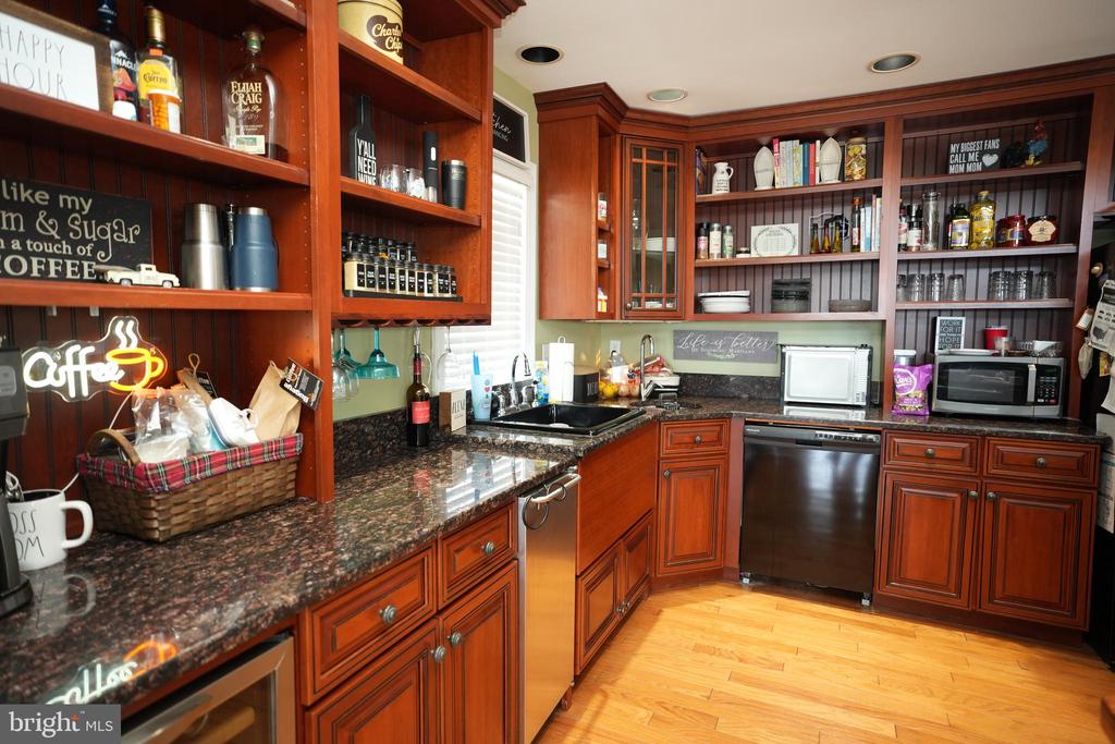 14532 SOLOMONS ISLAND ROAD S