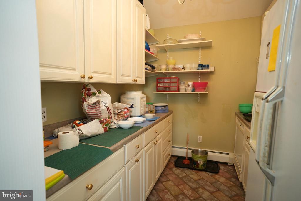 14532 SOLOMONS ISLAND ROAD S