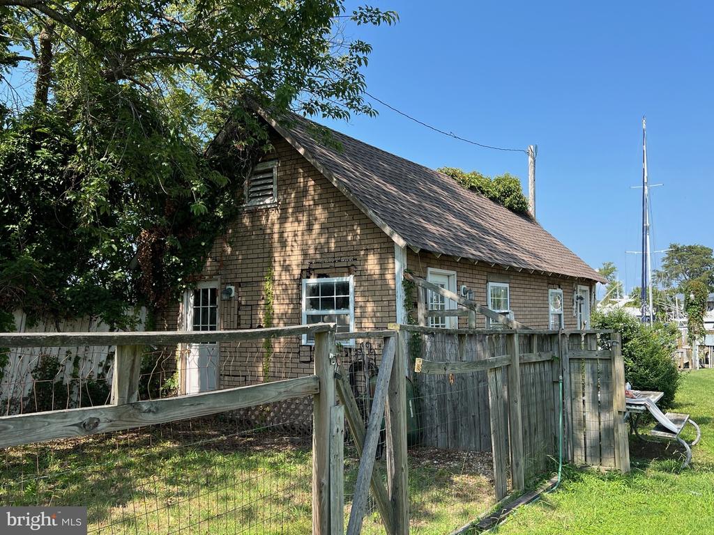 14532 SOLOMONS ISLAND ROAD S