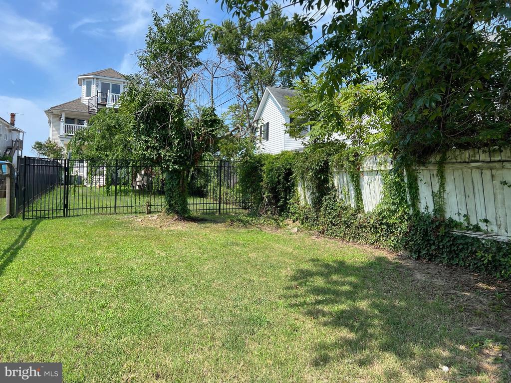 14532 SOLOMONS ISLAND ROAD S