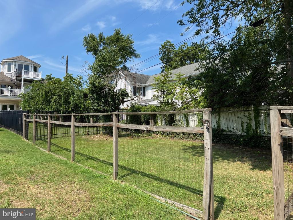 14532 SOLOMONS ISLAND ROAD S