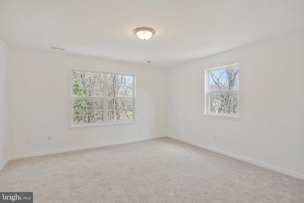 55 Gray Inn Ct