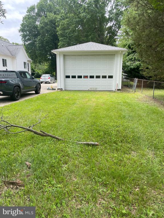 10963 POPLAR DRIVE
