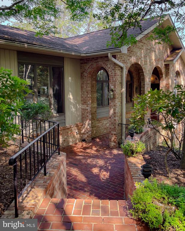 222 HARBOR DRIVE