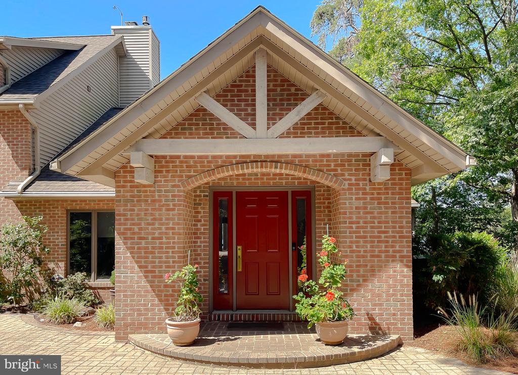 369 DEER DRIVE