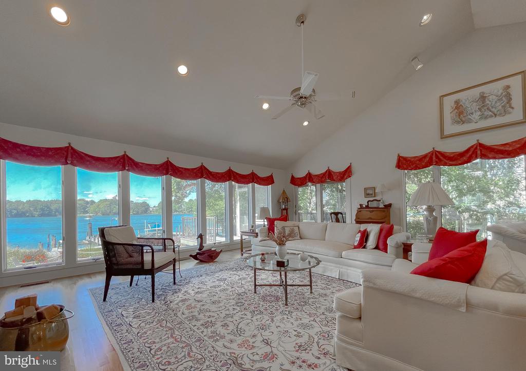 369 DEER DRIVE