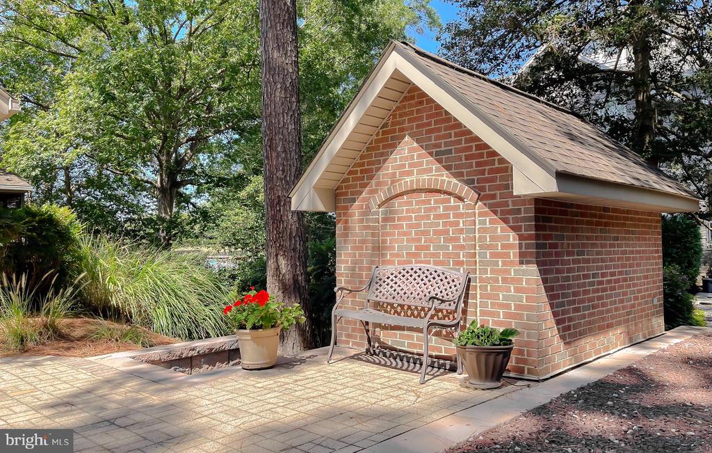 369 DEER DRIVE
