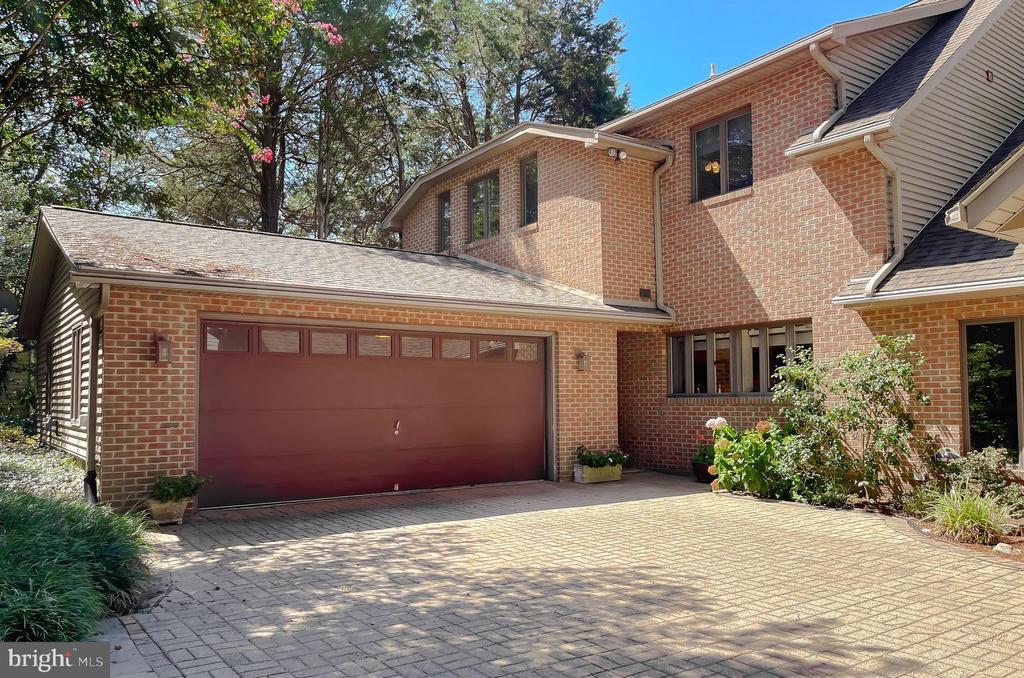 369 DEER DRIVE