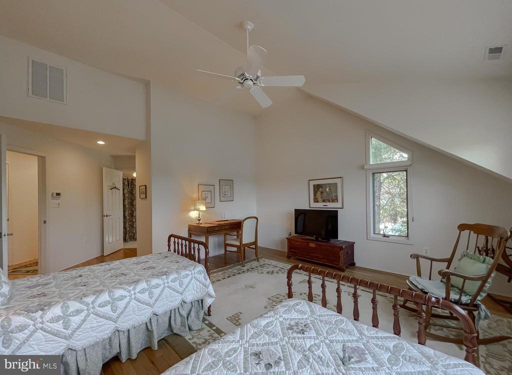369 DEER DRIVE