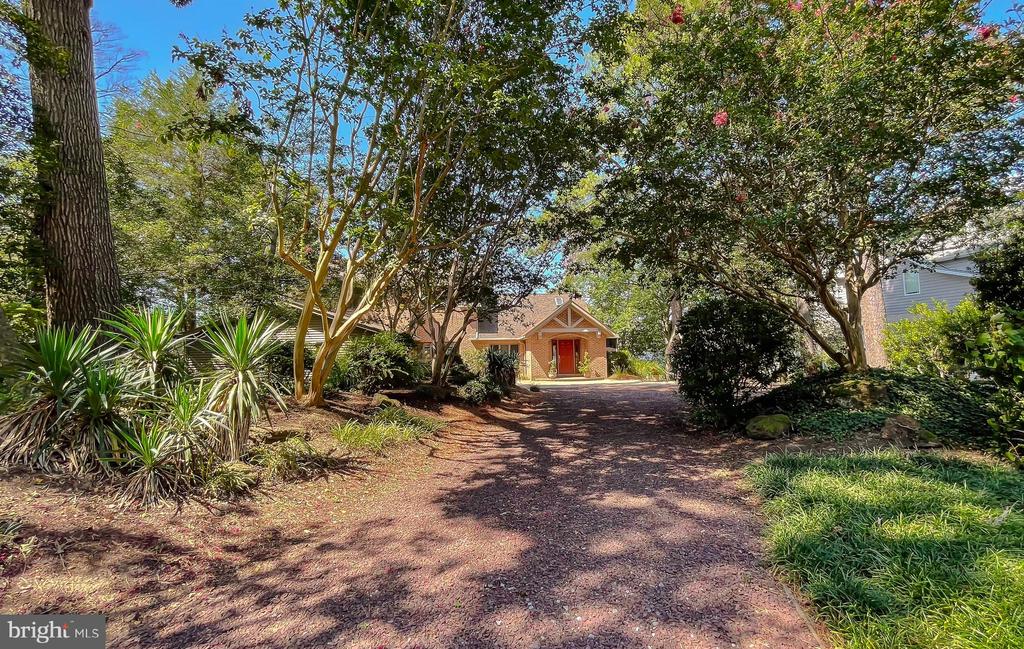 369 DEER DRIVE
