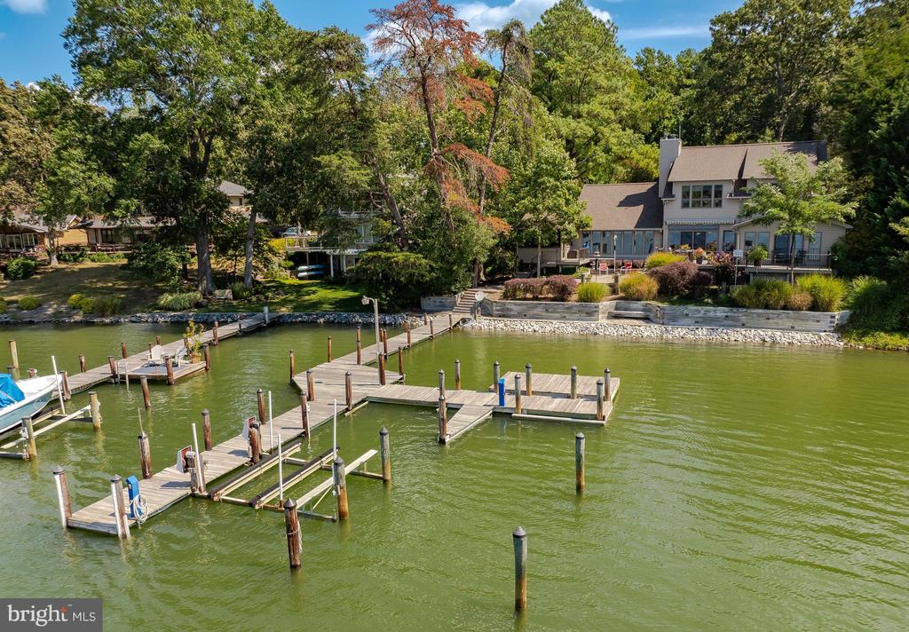 369 DEER DRIVE