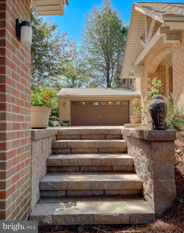 369 DEER DRIVE