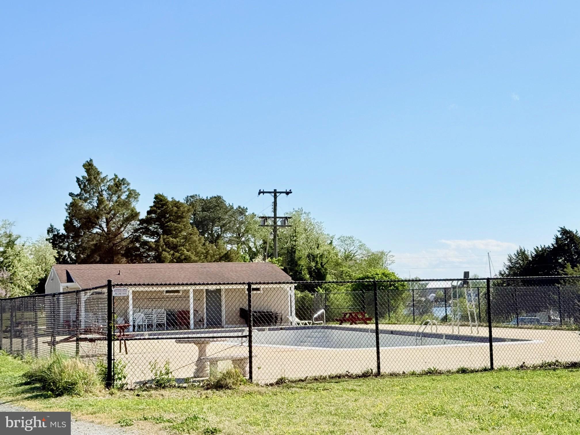 14318 PENNINGTON COURT 113