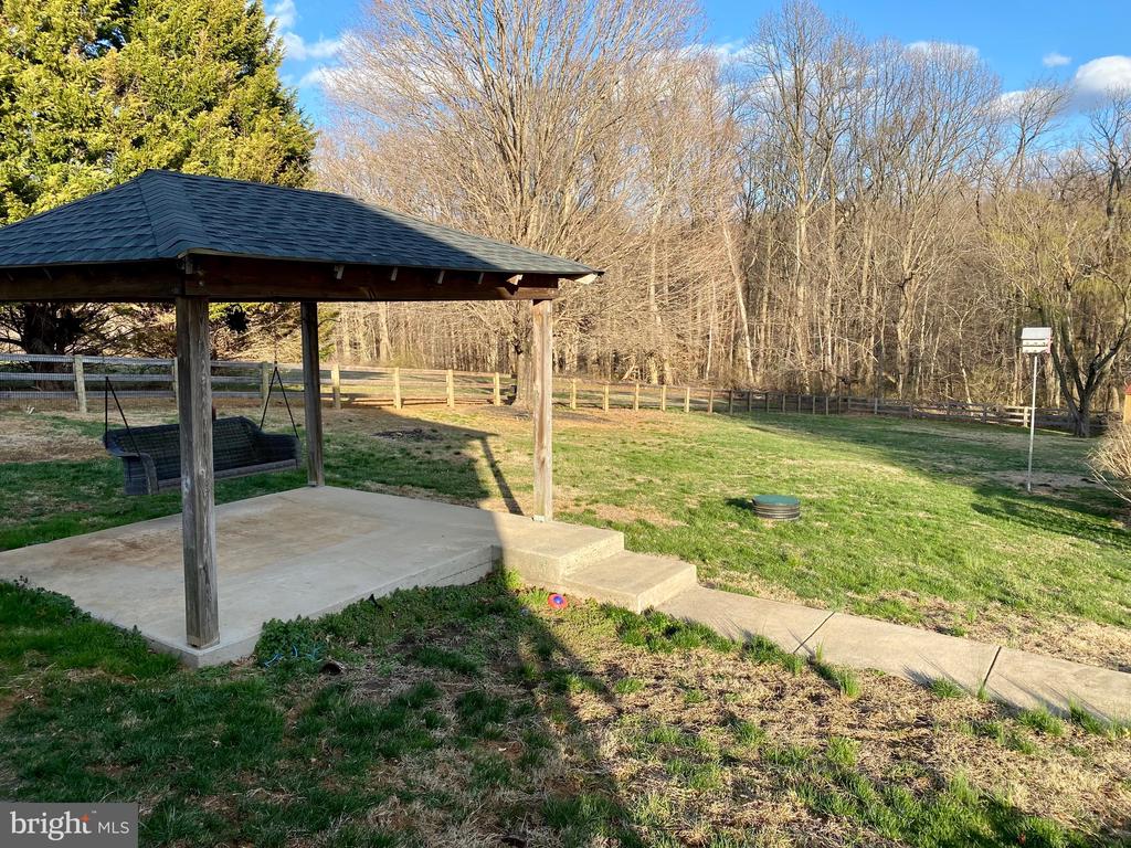 274 HITCHING POST DRIVE