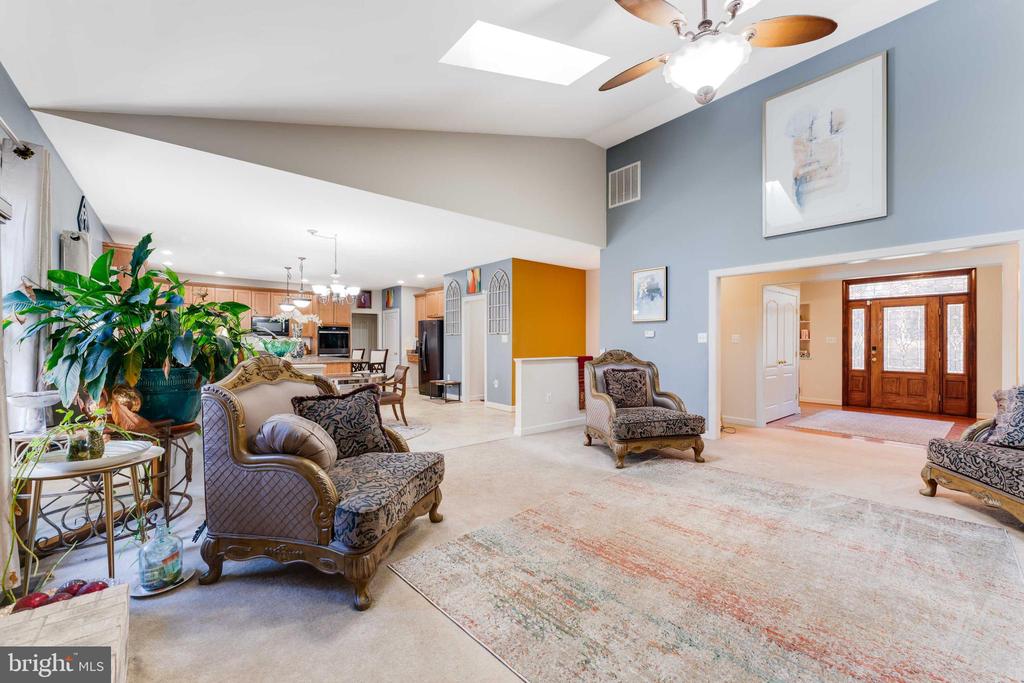 8040 Bowie ROAD