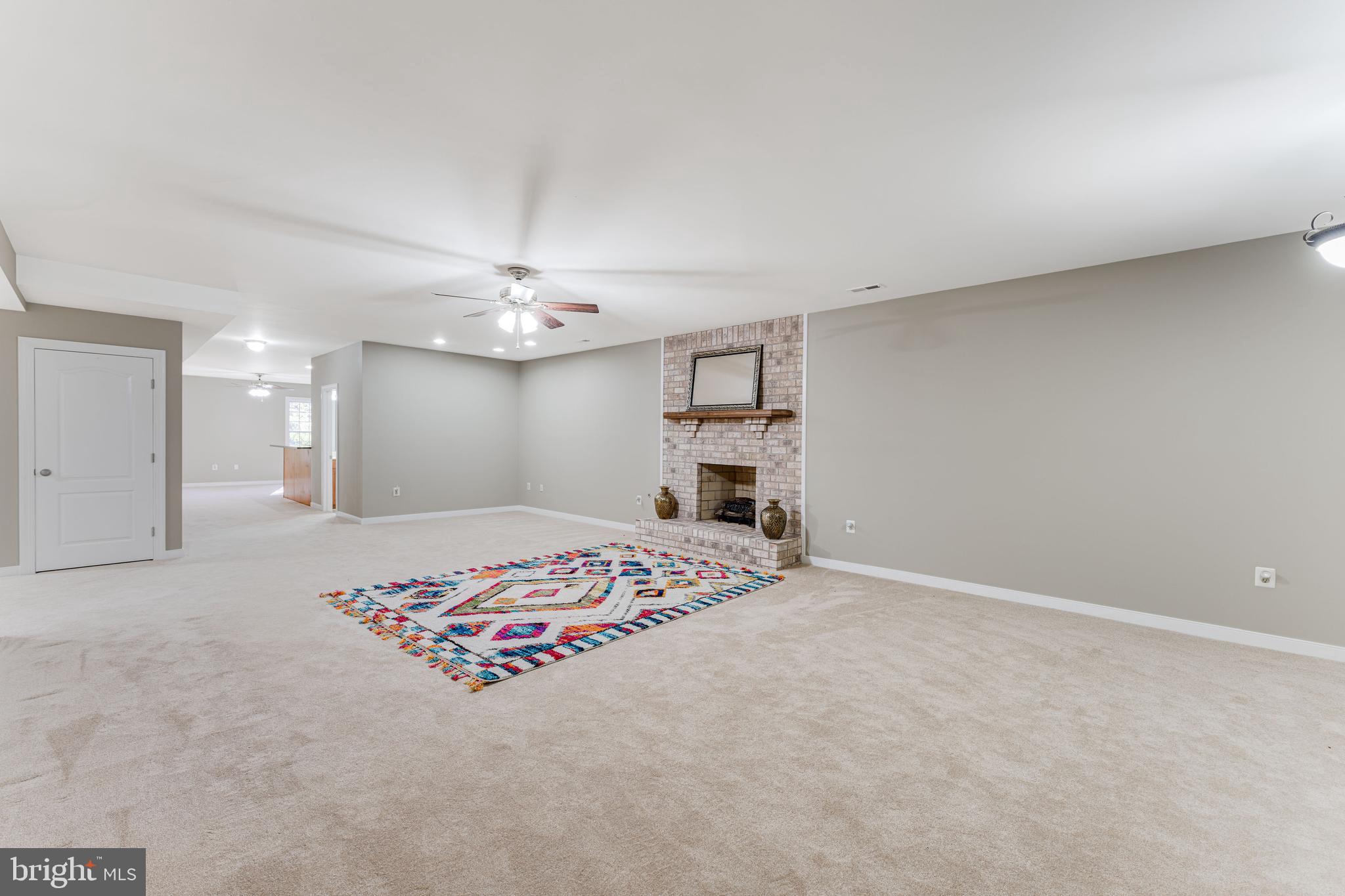 8040 Bowie ROAD