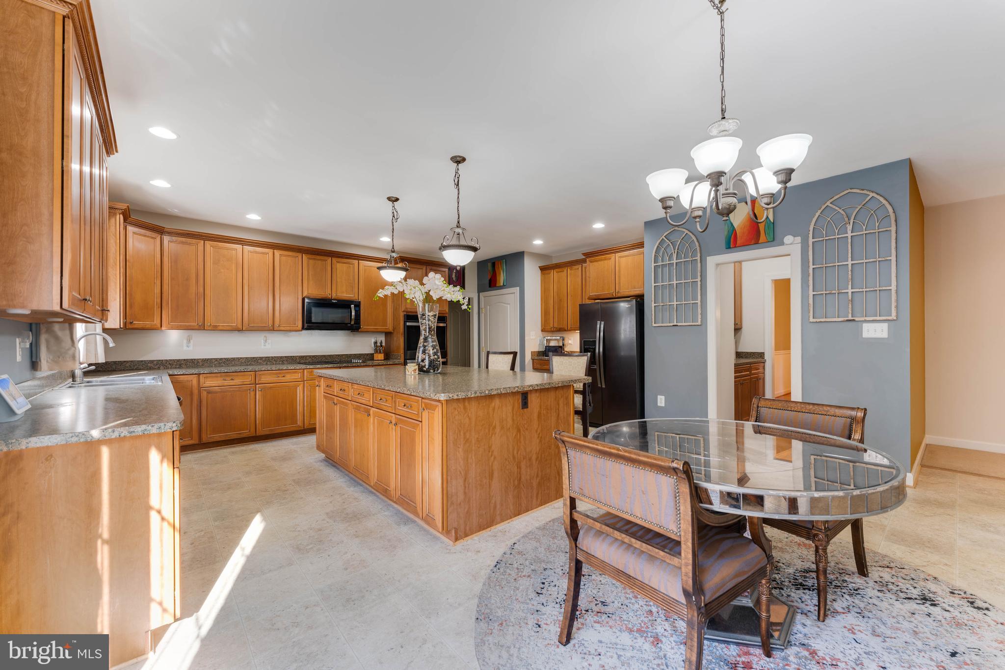 8040 Bowie ROAD