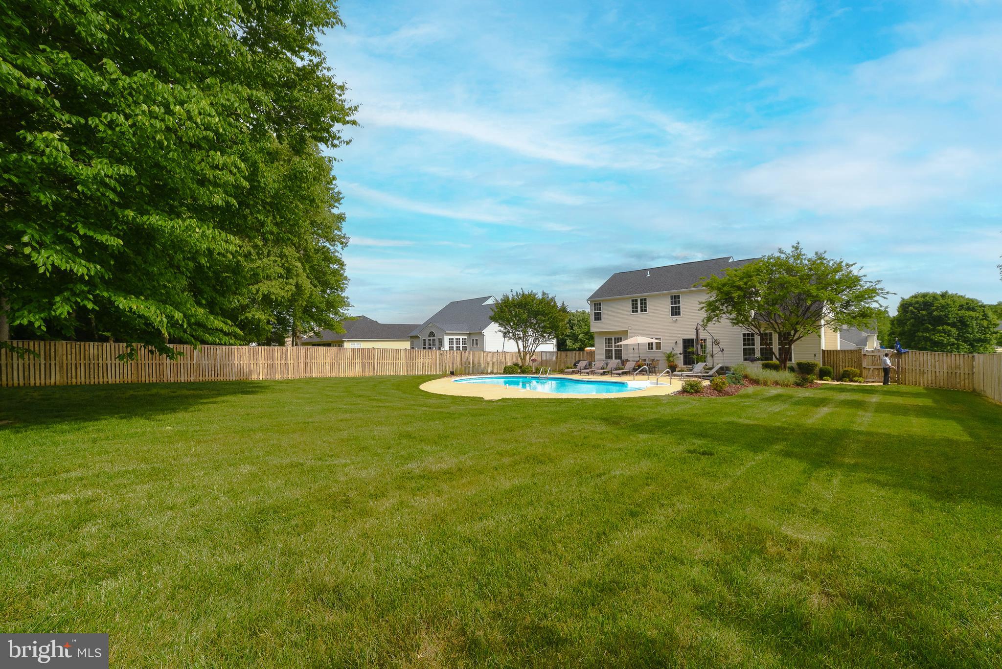 1404 LEICESTER DRIVE