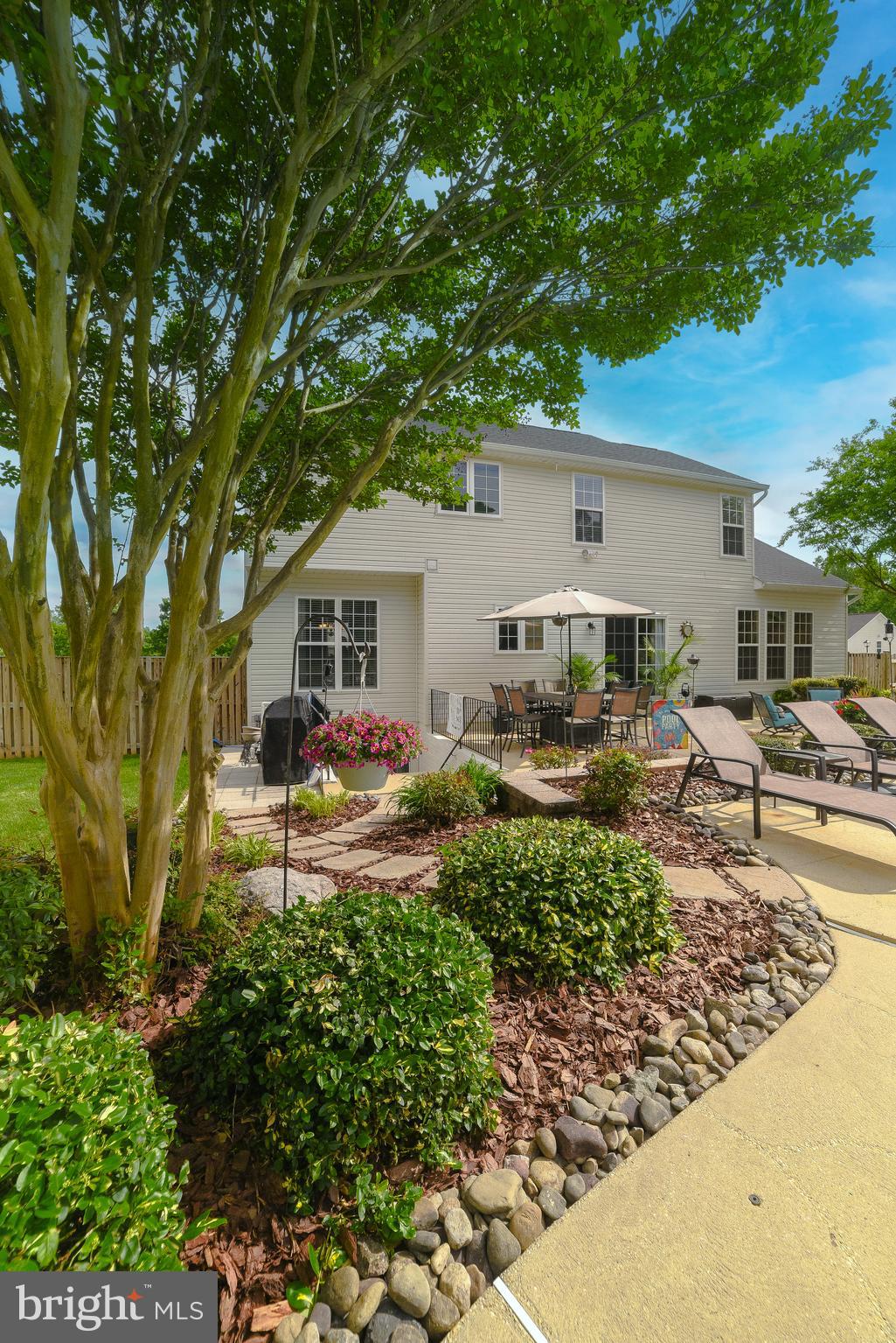 1404 LEICESTER DRIVE