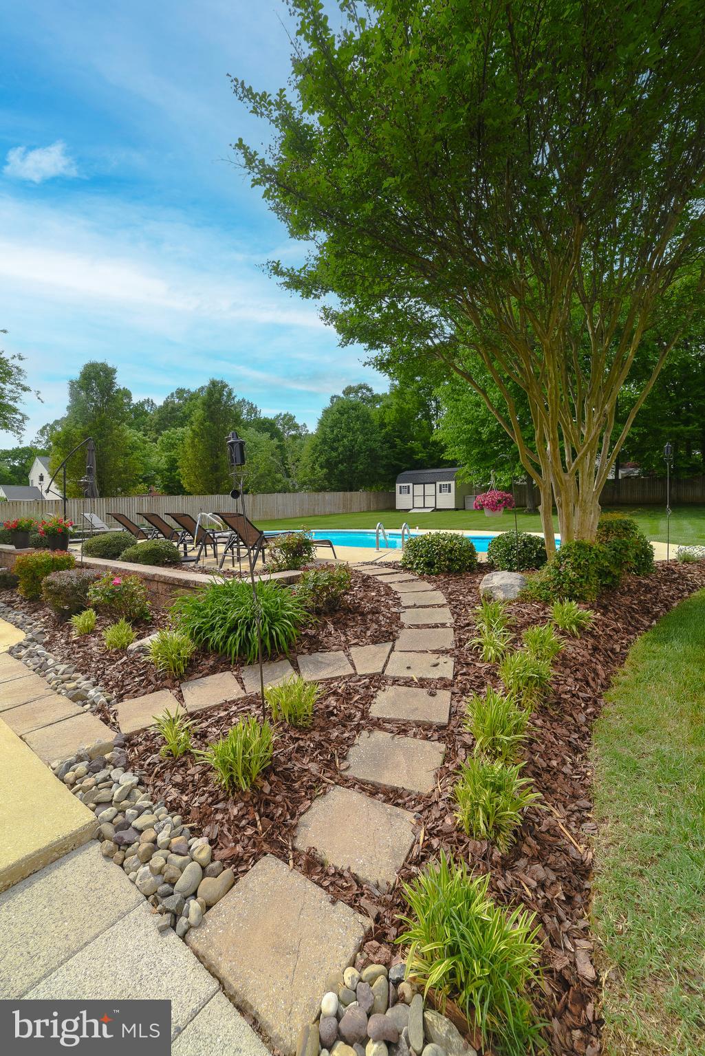 1404 LEICESTER DRIVE