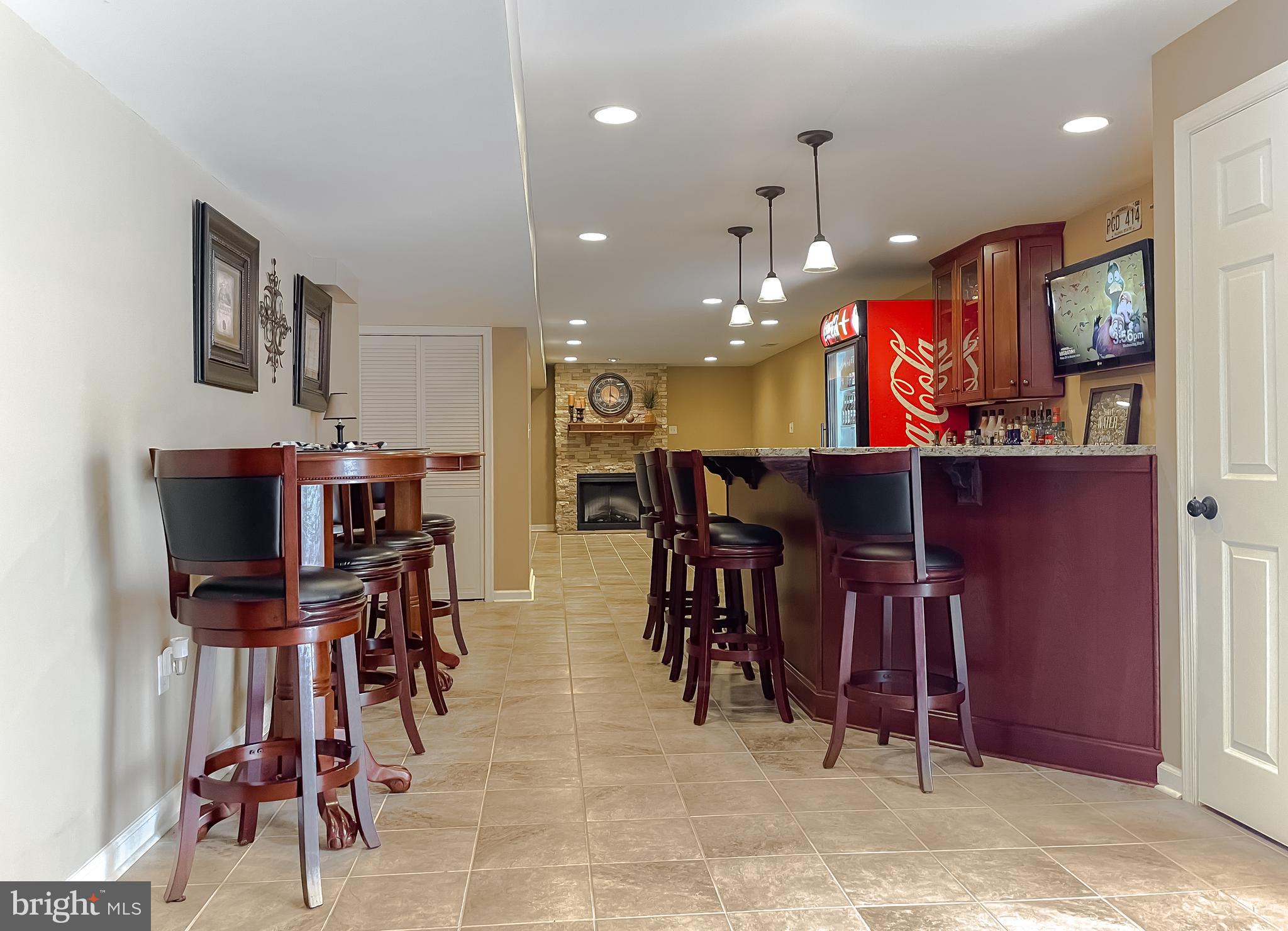 1404 LEICESTER DRIVE